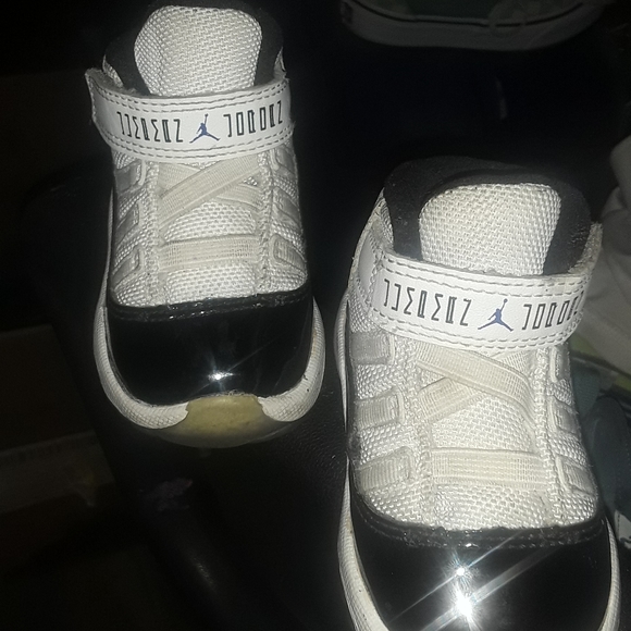 Size 4c baby jordans - Picture 2 of 3